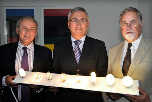http://pressefotos.at/m.php?g=1&u=1&dir=200908&e=20090826_f&a=event