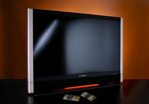 Vorschau Bild von MINERVA ermöglicht durch die übersichtliche Gestaltung der beiden Fernbedienungen und des NativeDialog2 Bedienkonzeptes eine intuitive Einrichtung der Fernseher entsprechend der persönlichen Vorlieben und Bedürfnissen.