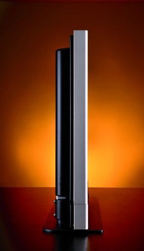 Vorschau Bild von Der schmale MINERVA Rubin begeistert als ideale Wandlösung und fügt sich dezent ins Wohnambiente ein.