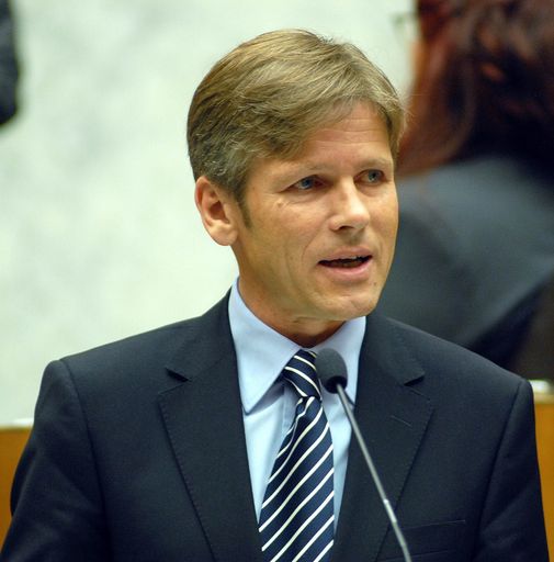 Donnerstag, den 17. September 2009 fand eine Parlamentarische Enquete zu dem Thema 'Öffentlich-Rechtlicher Rundfunk - Medienvielfalt in Österreich' statt. Im Bild Staatssekretär Josef Ostermayer bei seiner Parlamentsrede.