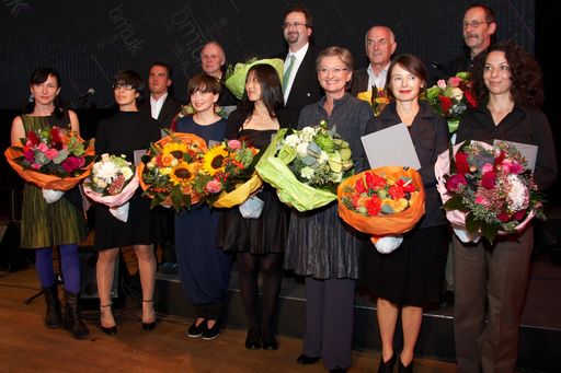 Sieben Künstlerinnen und vier Künstler erhielten am Freitag, 25. September 2009 im Rahmen der Veranstaltung "outstanding09" von Bundesministerin Claudia Schmied Förderungspreise des Bundesministeriums für Unterricht, Kunst und Kultur.
http://pressefotos.at/m.php?g=1&u=43&dir=200909&e=20090925_b&a=event