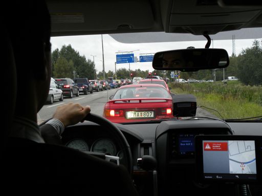 Vorschau Bild von Das kooperative System COOPERS liefert Entscheidungshilfen direkt ins Auto.