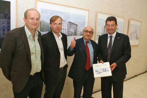 http://pressefotos.at/m.php?g=1&u=52&dir=200910&e=20091007_m&a=event
Kulturzentrum und Museumsbau im Schloss Esterházy in Eisenstadt. vlnr: Alexander van der Donk (Architekt), Christoph Lechner (Architekt), Gustav Peichl (Architekt), Stefan Ottrubay (Generaldirektor Esterházy Privatstiftung).