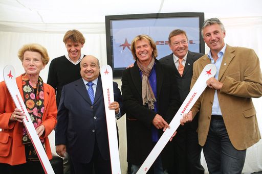 http://pressefotos.at/m.php?g=1&u=74&dir=200910&e=20091006_k&a=event
Eröffnung der KNEISSL Star Lounge: (von links) Hilde Zach, Bgm. Innsbruck, Andreas Gebauer, GF KNEISSL, Scheich Al Jaber, Hansi Hinterseer, KR Fritz Unterberger und Leonhard Stock.