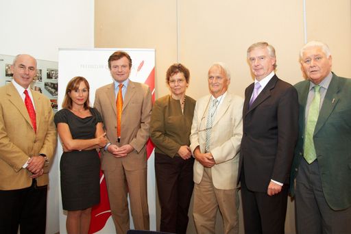  http://pressefotos.at/m.php?g=1&u=43&dir=200910&e=20091008_s&a=event