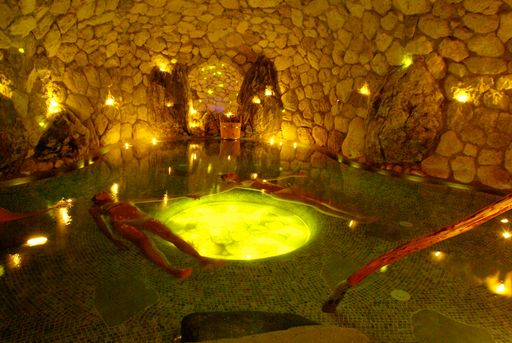 Vorschau Bild von Dolomitensoleschwebegrotte des Naturhotel Lüsnerhof