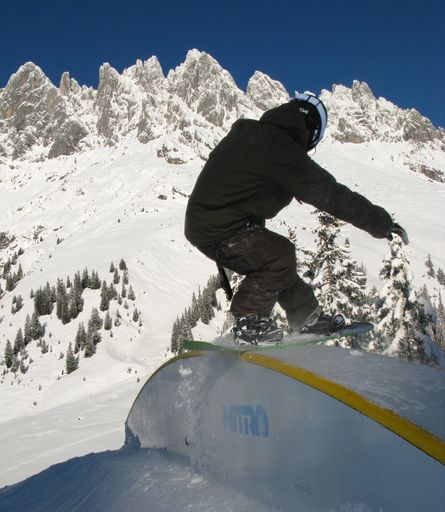  Der Livingroom Hochkönig ist am 17 & 18 Oktober bereits bestens für alle Freeskier & Boarder präpariert.