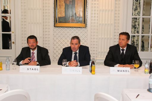 Der Verwaltungsrat der SEEPEG besteht aus Dr. Joachim Grill, Ing. Karl Stagl, DI Michael Mandl . Im Bild v.l.n.r.: CFO Ing. Karl Stagl, CEO Dr. Joachim Grill und COO DI Michael J. Mandl.