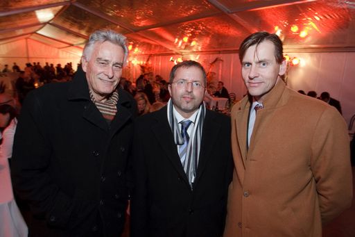 Vorschau Bild von Projektentwickler Theo Poppmeier, Bezirksrat Nikolaus Ebert und Klaus Wildbolz (von rechts)