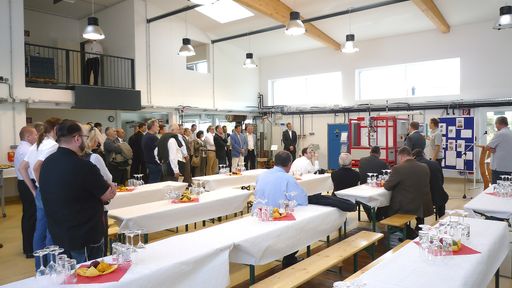  Präsentation der Universalhärteanlage IHS25