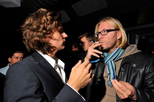 Vorschau Bild von Rouven Haas und Robert Hartinger: Am Donnerstag präsentierte der Designer und Erfinder Rouven Haas seine Produktinnovation Blue Elph The Magic Powder.