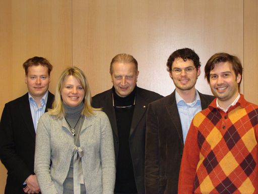 Vorstand der eTourism Foundation (v. l. n. r.): DI Julian Müller, BW (BA) Claudia Schleh, Marcus Waldmeier, Mag. (FH) Alexander Fritsch und Dr. Roman Egger.