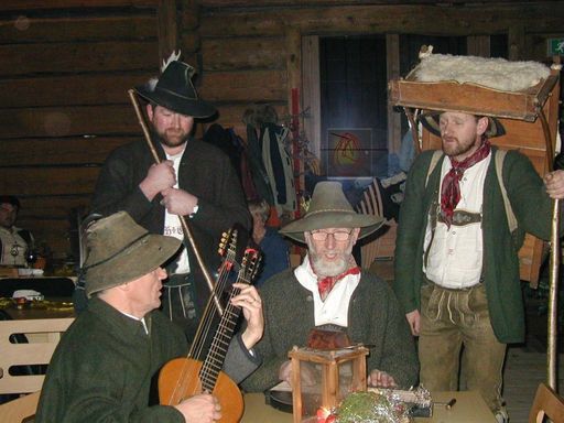  Die Anklöpfler im Bergbauernmuseum "z'Bach"