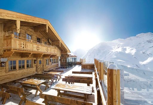 Bei der dritten Auflage des Tourismusgipfels auf der Hohen Mut, am Freitag den 13. November, diskutiert eine hochkarätig besetzte Touristiker- und Journalistenrunde über das Verhältnis von "Preis und Wert im Winterurlaub".