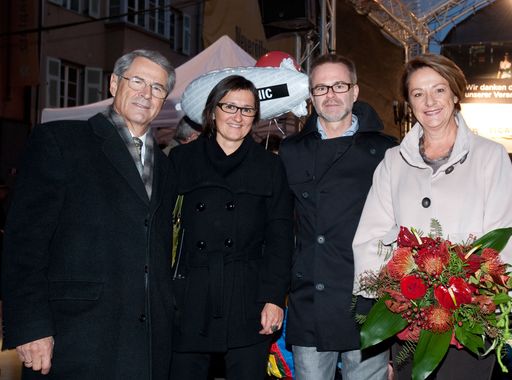 Vorschau Bild von Vizebürgermeisterin DI Sprenger, Geschäftsführerin Mag. Sigrid Resch (Stadtmarketing), Christoph Norz (Straßensprecher Maria-Theresien-Straße), Stadträtin Dr. Marie-Luise Pokorny-Reitter