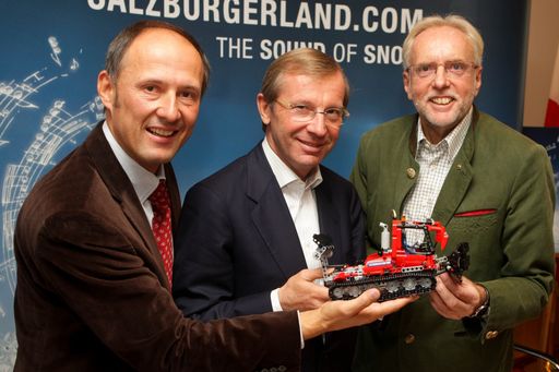  v.l: Leo Bauernberger (GF SLTG), LH-Stv. Dr. Wilfried Haslauer, Ferdinand Eder .(WKS Fachgruppenobmann Seilbahnen, Prokurist Schmittenhöhebahn AG).