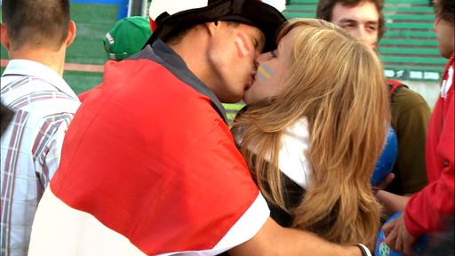 Vorschau Bild von Kicks & Hugs