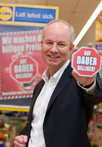 Vorschau Bild von Seit Anfang des Jahres hat Lidl Austria mehr als 580 Produkte verbilligt. Im Bild: Hanno Rieger, Vorsitzender der Geschäftsleitung Lidl Austria.