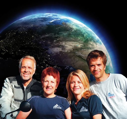Vorschau Bild von Familie Wachter organisiert seit 30 Jahren professionelle Motorradtouren und ist mit Edelweiss Bike Travel weltweit führender Anbieter. Mit der World Tour realisiert die Familie einen langgehegten Traum.