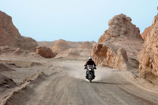  Die letzte Etappe führt die Teilnehmer quer durch ganz Asien wieder zurück zum Ausgangspunkt im Tiroler Ort Mieming. Kondition und Off-Road-Erfahrungen sind für diese Tour zwingend erforderlich.