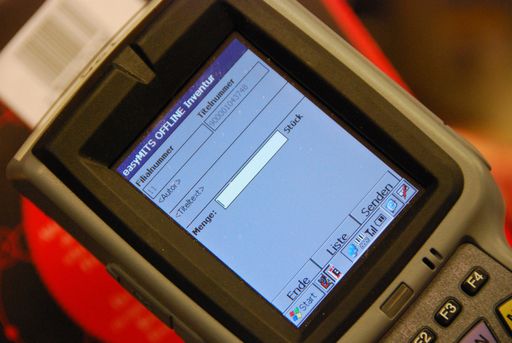 Die Inventur wird durch Zuhilfenahme der mobilen Terminals "BHT-400" enorm verkürzt.