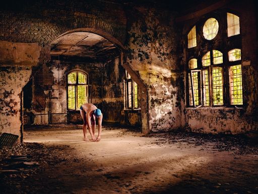 Vorschau Bild von obs-Awards 2009: Siegerbild "Events und Kampagnen" von der Hornbach AG (Titel: "Schwimmer/Vorstellung")