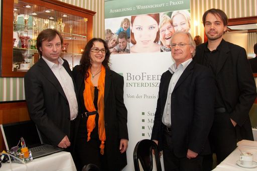 http://pressefotos.at/m.php?g=1&u=43&dir=200911&e=20091124_b&a=event
Die Österreichische Gesellschaft für Biofeedback und Psychophysiologie (ÖBfP) entwickelt seit 20 Jahren in Österreich federführend die Biofeedbacktherapie weiter.