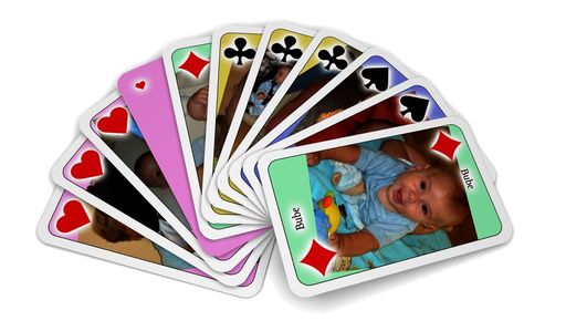 Individualität ist Trumpf, mit PIATNIK INDIVIDUAL lassen sich einzigartige Geschenke gestalten die Spielspaß mit persönliche Erinnerungen verknüpfen. Einfach am Online-Designer die eigenen Karten gestalten und bestellen.