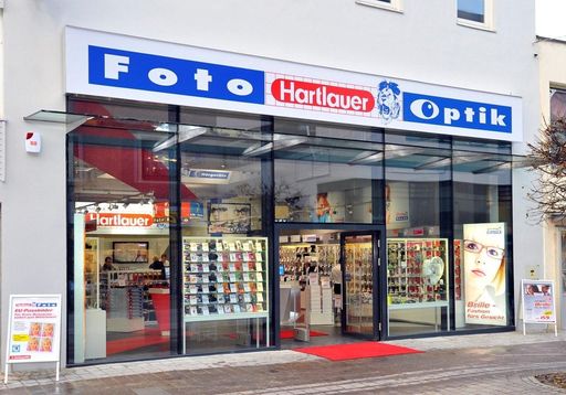 Seit über 23 Jahren ist Hartlauer in Wörgl vertreten und heute, am 26. November 2009, eröffnet der Löwe Österreichs modernstes Hartlauer Geschäft in ganz neuem Look in der frequentierten Bahnhofstrasse!