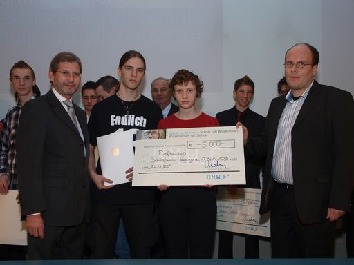 Johannes Hahn zeichnet 14 "Sparkling Science"-Schulforschungsprojekte aus