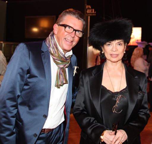  LUXURY, please Organisator Gerhard Krispl mit Bianca Jagger
