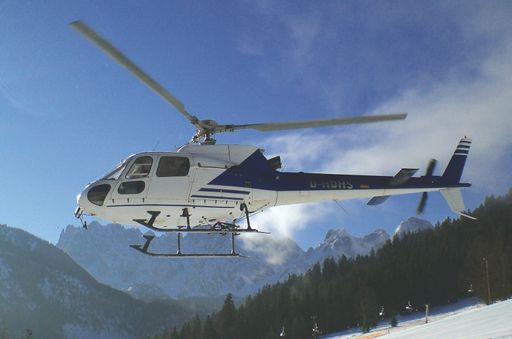 Vorschau Bild von Flyby Management bietet gemeinsam mit Heli Salzkammergut Skiurlaubern die Möglichkeit, bequem und zeitsparend direkt per privatem Jet und Helikopter in das gewünschte Skigebiet zu fliegen.