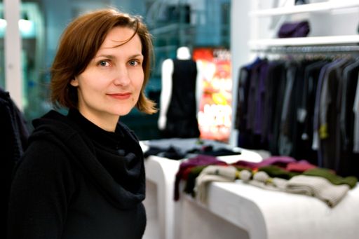 Vorschau Bild von Zwei Jahre nach dem Geschäft in der Neubaugasse 34 hat Gerhild Amerer eine Boutique im ersten Bezirk übernommen und unter dem Titel "pre opening" nach nur 2 tägiger Umgestaltung eröffnet.