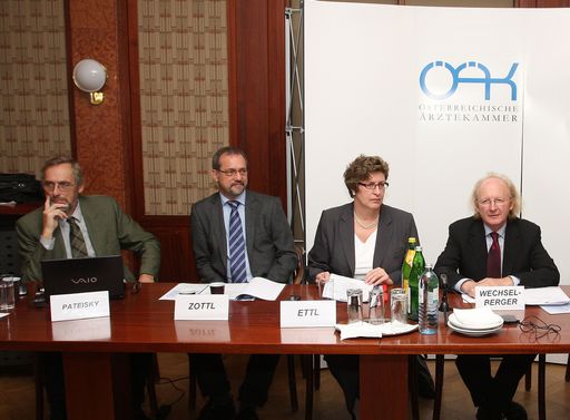 TeilnehmerInnen an der Pressekonferenz