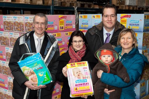  http://pressefotos.at/m.php?g=1&u=66&dir=200912&e=20091221_a&a=event
1 Million Babywindeln von dm und Pampers für Familien in Not.