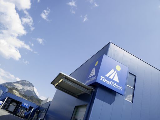 Vorschau Bild von Mit einer fundamentalen Neuausrichtung der 2008 in die Verlustzone geratenen Tirol Milch startet die neue Geschäftsführung unter Leitung des international erfahrenen Molkerei-Managers Carl-Albrecht Benker (47 Jahre) in das nächste Jahr.