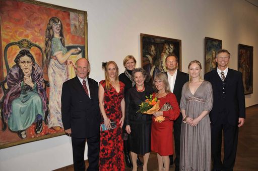 Ausstellung A.W. Johannessen im Leopold Museum - Ausstellungspromoter Haakon Mehren und Familie sowie Silje Arnekleiv (Erste Botschaftssekretärin, Norwegische Botschaft), Elisabeth Leopold (Vorstand, Leopold Museum), Peter Weinhäupl (Managing Director, Leopold Museum), Franz Smola (Kurator, Leopold Museum)