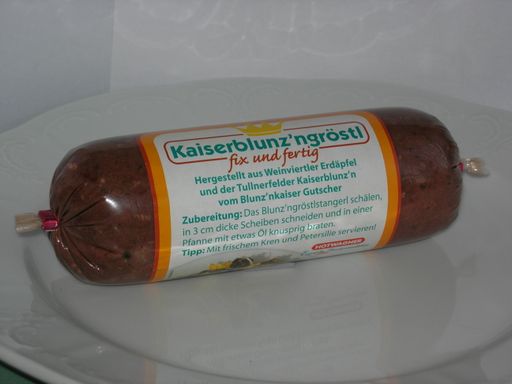  Das "Kaiserblunzngröstl fix und fertig" begeisterte die namhafte Jury des Handelsmagazins Cash und belegte den hervorragenden 3. Platz. Grundlage für das prämierte Fertiggericht bildet die Kaiserblunzn, hergestellt nach bewährter Familienrezeptur von der Fleischerei Blunznkaiser Gutscher.