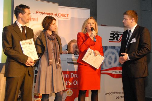 V.l.n.r.: Christian Hauser (microsoft österreich), Jasmine Böhm (abzaustria), Manuela Vollmann (abzaustria), Martin Szelgrad (Report Verlag)