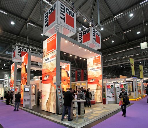 Vorschau Bild von Baumit präsentiert seit Jahren Innovationen auf der Bauen&Energie Messe in Wien der interessierten Öffentlichkeit - so auch 2010. Dabei trägt Baumit heuer mit der Baumit Duplex Technologie - der neuesten Entwicklung zur Optimierung alter Wärmedämmverbundsysteme - dem anhaltenden Bedarf bei der thermischen Sanierung voll Rechnung.