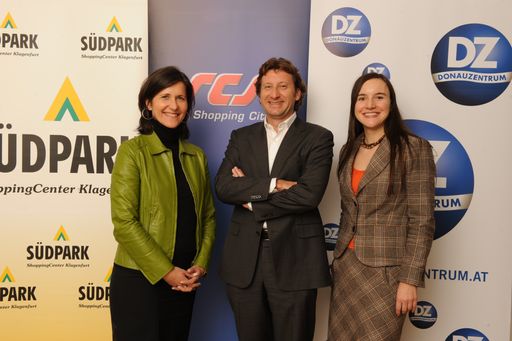 Im Bild v.l.n.r: Carola Purtscher, Geschäftsführerin Kobza Integra, Markus Pichler, Managing Director Unibail-Rodamco Österreich und Margareta Seiser, Head of Marketing und PR von Unibail-Rodamco Österreich.