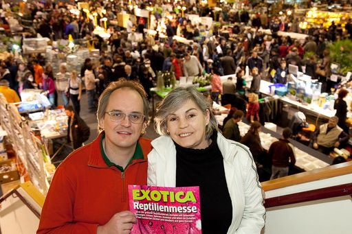 http://pressefotos.at/m.php?g=1&u=66&dir=201003&e=20100307_e&a=event
EXOTICA - Terraristikbörse in St. Pölten. Im Bild v.l.n.r.: Alexander Dobernig und Andrea Gaida (Veranstalter EXOTICA)