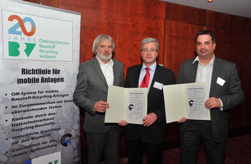 http://pressefotos.at/m.php?g=1&u=38&dir=201003&e=20100309_b&a=event
20 Jahre Baustoff-Recycling
