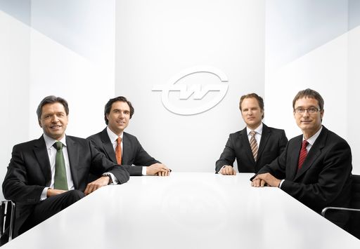 v.l.n.r. Wolfang Niessner (Vorstandsvorsitzender),
Wolfram Senger-Weiss, Heinz Senger-Weiss, Peter Kloiber.