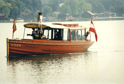 Historisches Dampfschiff-Treffen am Attersee mit "Kaiserin Zita"