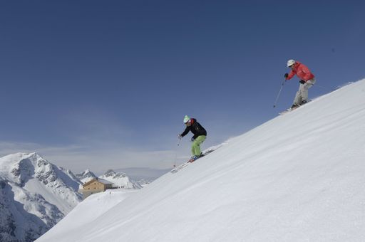 Sonnenskilauf in Lech Zürs am Arlberg