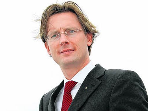 Vorschau Bild von Mit einstimmigem Beschluss des Aufsichtsrates wurde der bisherige Wirtschaftsanwalt Dr. Johannes Hörl zum Kaufmännischen Direktor der Großglockner Hochalpenstraßen AG (GROHAG) bestellt.