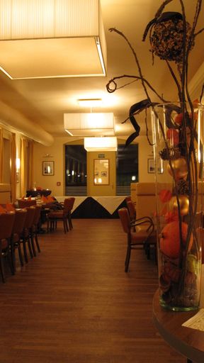 Die Gastwirtschaft Felmayer ermöglicht in ihrem großzügigen Restaurantbereich, dem geräumigen Spielzimmer und im Sommer mit dem Fun-Sportverleih eine entspannenden Aufenthalt auch für Familien.