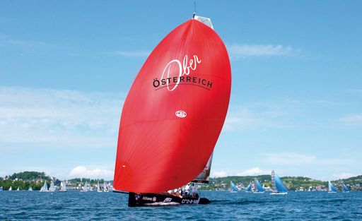 Segel-Events wie die Traunseewoche und der RC44 Austria Cup bringen den Tourismus am Traunsee in Fahrt..