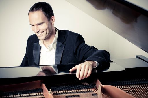 Am Samstag, den 17. Juli, beflügelt Thomas Borchert bei den PIANO NIGHTS 2010 am Weissensee das Publikum.